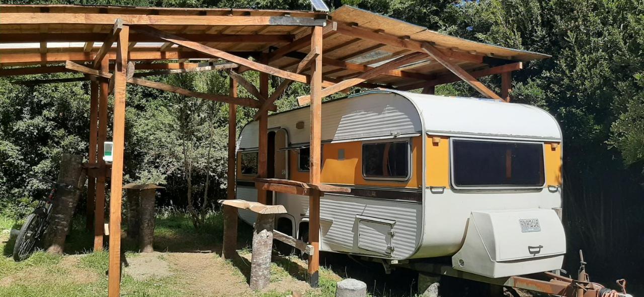 Hostal La Minga Chaitén エクステリア 写真